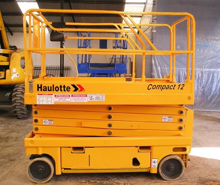 PLATAFORMA DE ELEVACIÓN TIPO TIJERA - COMPACT 12
