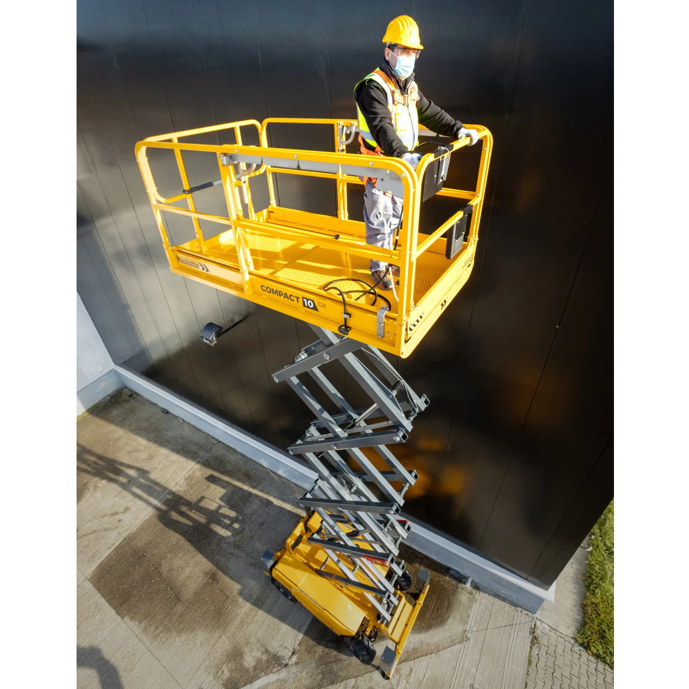 PLATAFORMA DE TIJERA DIESEL COMPACT 10 DX